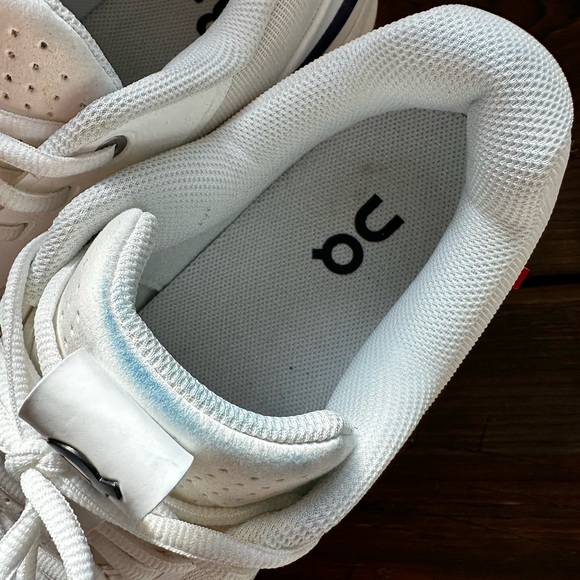 On Running On Cloud Roger’s white and acai. Us Men’s 11 - Picture 6 of 10